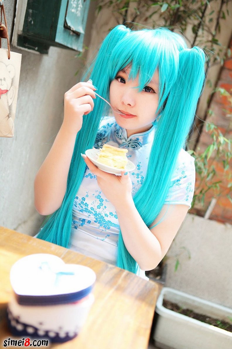 美女青花瓷旗袍Cosplay初音未来