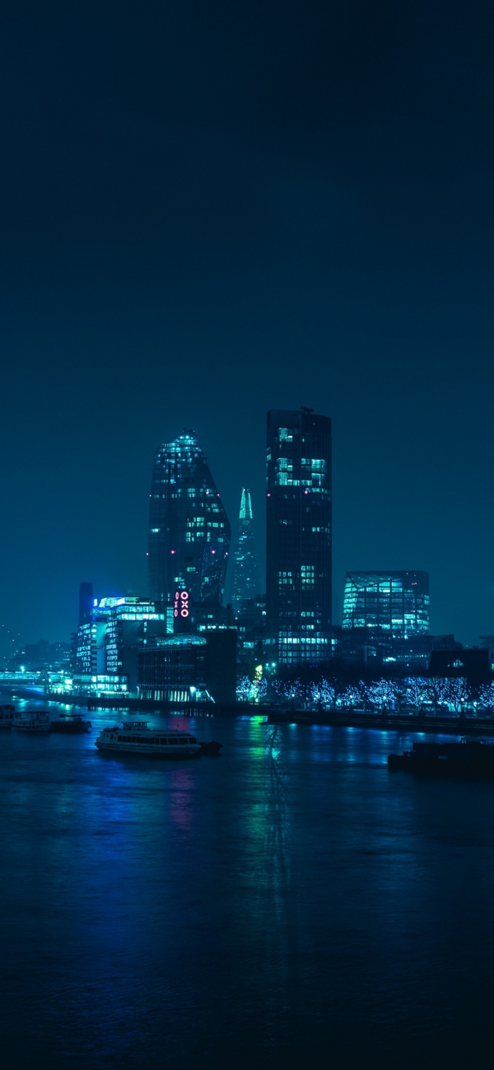 美丽的夜景安静的城市风景图片